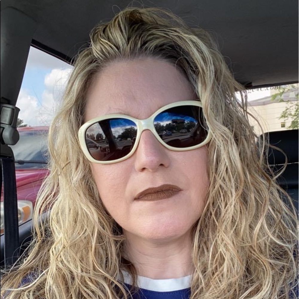 Meet your Posher, Melanie